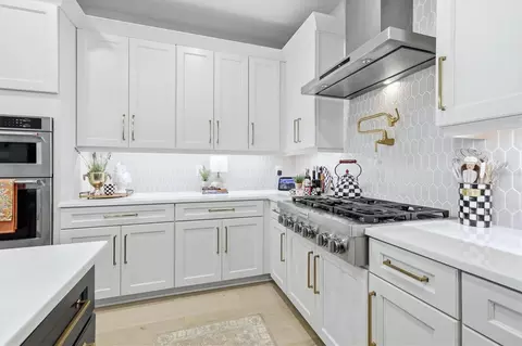 Kitchen - 18580 Midsummer Pl, Venice, FL 34293 photo 1 of 5
