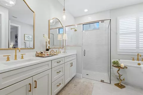 Bath - 18580 Midsummer Pl, Venice, FL 34293 photo 2 of 5