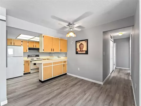 Entry Way - 460 Base Ave E #128, Venice, FL 34285 photo 1 of 4