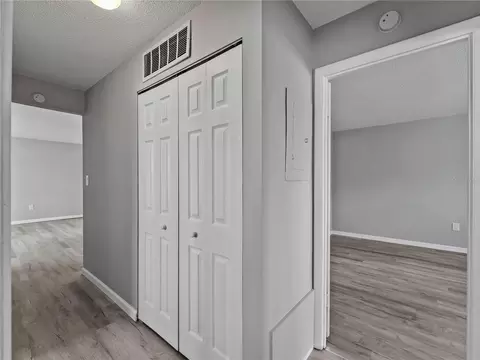 Entry Way - 460 Base Ave E #128, Venice, FL 34285 photo 3 of 4