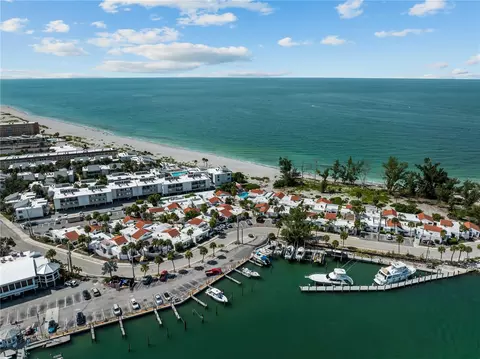 1585 Tarpon Center Dr #21, Venice, FL 34285