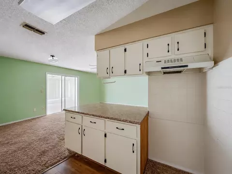 Kitchen - 9320 SE Maricamp Rd, Ocala, FL 34472 photo 2 of 4