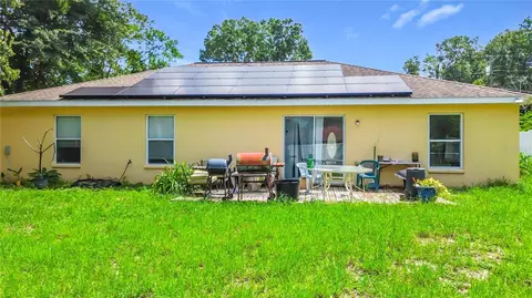 Exterior - 215 Oak Cir, Ocala, FL 34472 photo 4 of 6