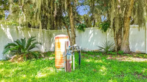 Exterior - 215 Oak Cir, Ocala, FL 34472 photo 6 of 6
