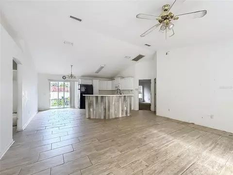 Living - 215 Oak Cir, Ocala, FL 34472 photo 1 of 3