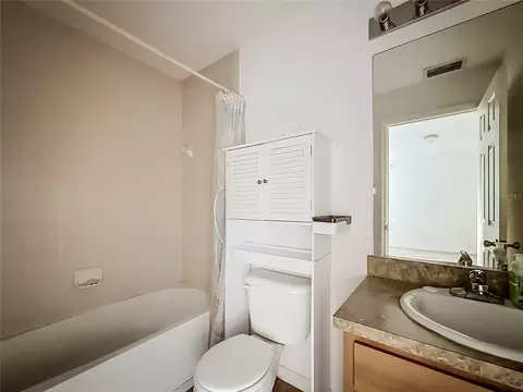 Bath - 215 Oak Cir, Ocala, FL 34472 photo 3 of 3
