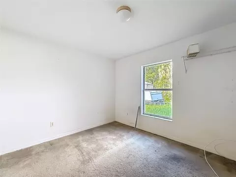 Bedroom - 215 Oak Cir, Ocala, FL 34472 photo 3 of 6