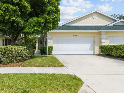 1202 Auburn Cove Cir, Venice, FL 34292