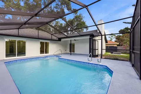 Exterior - 6909 9th Ct E, Sarasota, FL 34243 photo 7 of 11