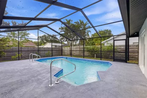 Exterior - 6909 9th Ct E, Sarasota, FL 34243 photo 8 of 11