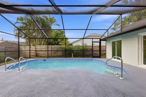 Exterior - 6909 9th Ct E, Sarasota, FL 34243 photo 5 of 11