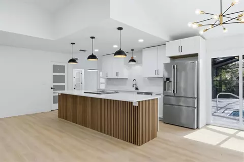 Kitchen - 6909 9th Ct E, Sarasota, FL 34243 photo 1 of 4