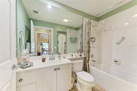 Bath - 6256 Erice St, Venice, FL 34293 photo 3 of 3