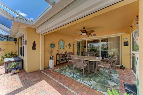 Exterior - 6256 Erice St, Venice, FL 34293 photo 5 of 25