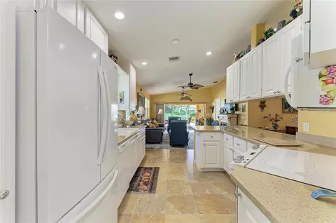 Kitchen - 6256 Erice St, Venice, FL 34293 photo 4 of 7