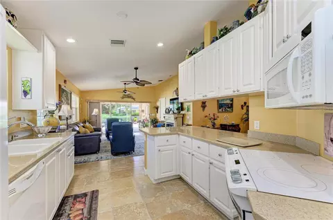 Kitchen - 6256 Erice St, Venice, FL 34293 photo 5 of 7