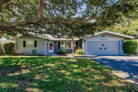 3716 Mundy Ridge Dr, Sarasota, FL 34233