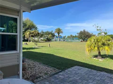 Exterior - 792 Grado Dr, Venice, FL 34285 photo 3 of 4