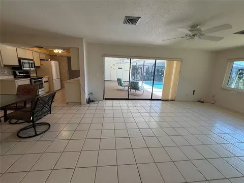 Living - 386 Pineview Dr, Venice, FL 34293 photo 6 of 6