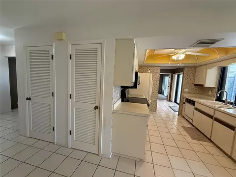 Other - 386 Pineview Dr, Venice, FL 34293 photo 1 of 3