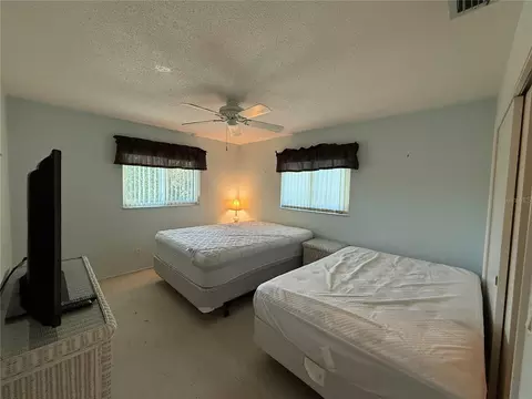 Bedroom - 386 Pineview Dr, Venice, FL 34293 photo 3 of 4