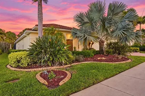 Exterior - 11347 Dancing River Dr, Venice, FL 34292 photo 4 of 28