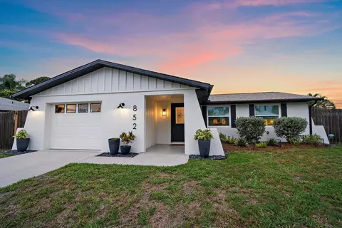 852 Acadia Rd, Venice, FL 34293