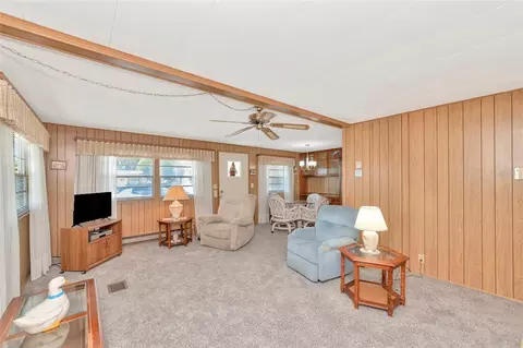 216 Outer Dr E, Venice, FL 34285 photo 2
