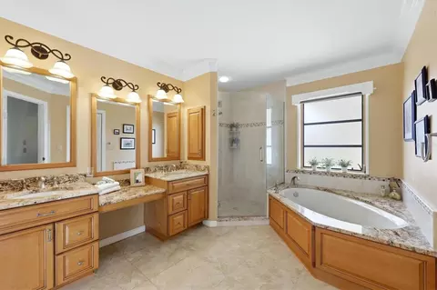 Bath - 10 Amberjack Pl, Placida, FL 33946 photo 3 of 5
