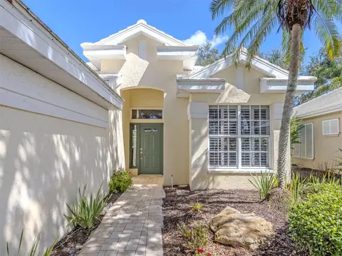 Exterior - 554 Fallbrook Dr, Venice, FL 34292 photo 8 of 18