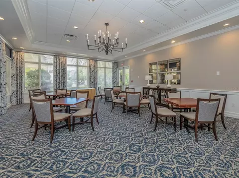 Dining - 554 Fallbrook Dr, Venice, FL 34292 photo 3 of 4