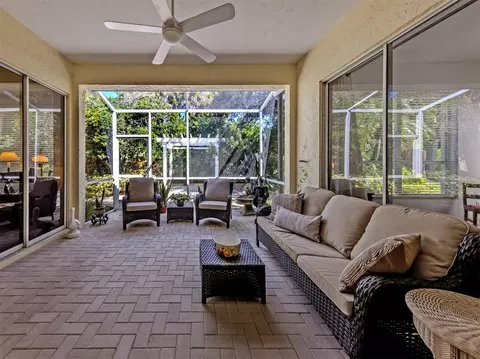 Exterior - 554 Fallbrook Dr, Venice, FL 34292 photo 3 of 18