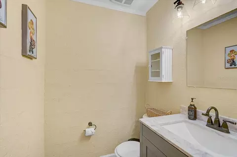Bath - 16535 Cr 675 Rd, Parrish, FL 34219 photo 2 of 3