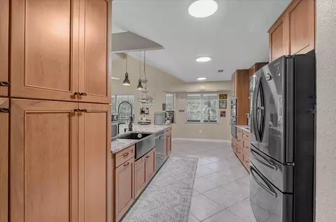 Kitchen - 16535 Cr 675 Rd, Parrish, FL 34219 photo 5 of 5