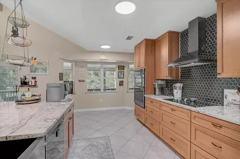 Kitchen - 16535 Cr 675 Rd, Parrish, FL 34219 photo 4 of 5