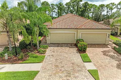 Exterior - 20178 Benissimo Dr, Venice, FL 34293 photo 6 of 12