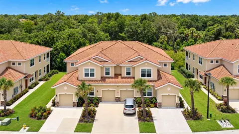 8332 Enclave Way #101, Sarasota, FL 34243