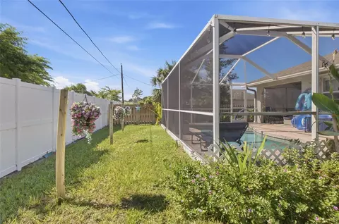 Exterior - 5295 Drew Rd, Venice, FL 34293 photo 9 of 10