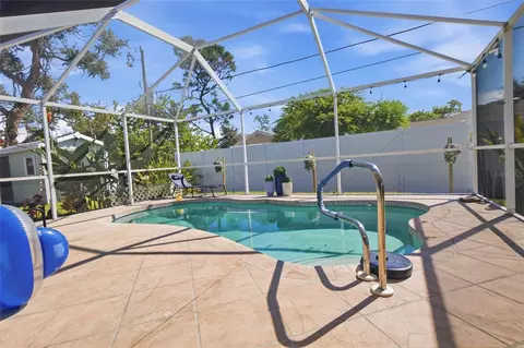 Exterior - 5295 Drew Rd, Venice, FL 34293 photo 5 of 10