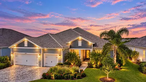 10317 Canaveral Cir, Sarasota, FL 34241