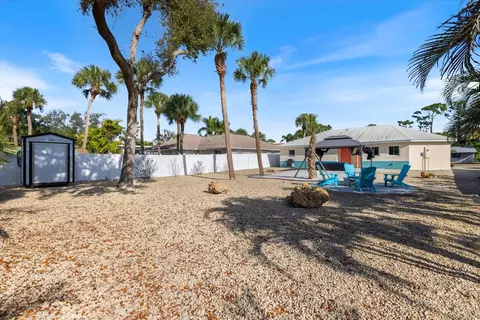 Exterior - 842 Guild Dr, Venice, FL 34285 photo 6 of 12