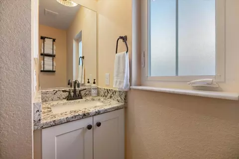 Bath - 842 Guild Dr, Venice, FL 34285 photo 2 of 5
