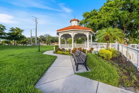 View/Area - 842 Guild Dr, Venice, FL 34285 photo 3 of 4