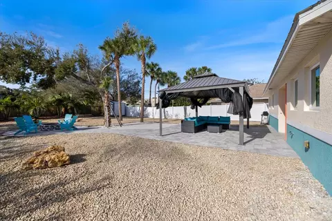 Exterior - 842 Guild Dr, Venice, FL 34285 photo 5 of 12