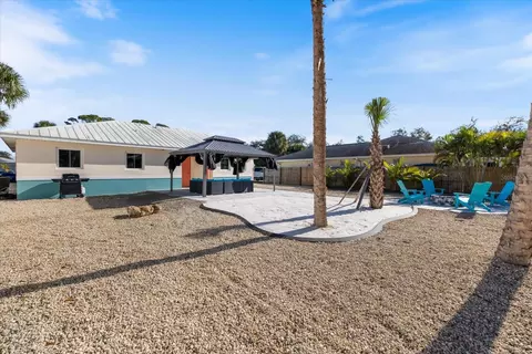 Exterior - 842 Guild Dr, Venice, FL 34285 photo 9 of 12