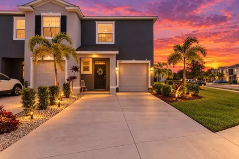 8915 Milestone Dr, Sarasota, FL 34238