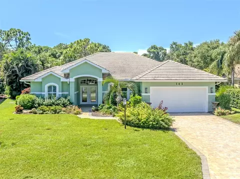 Exterior - 143 Wayforest Dr, Venice, FL 34292 photo 8 of 14