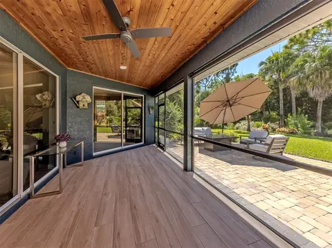Exterior - 143 Wayforest Dr, Venice, FL 34292 photo 3 of 14