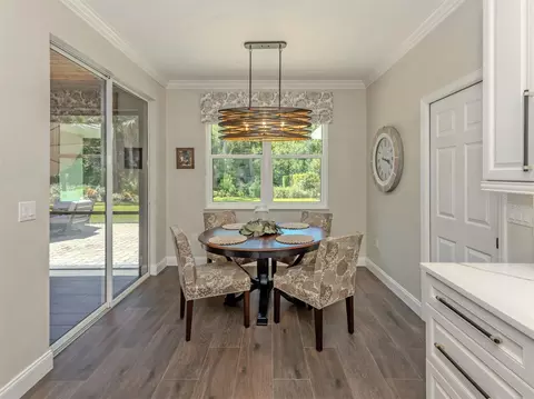 Dining - 143 Wayforest Dr, Venice, FL 34292 photo 3 of 5