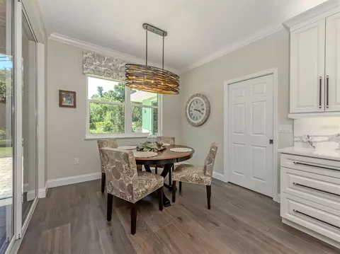 Dining - 143 Wayforest Dr, Venice, FL 34292 photo 4 of 5